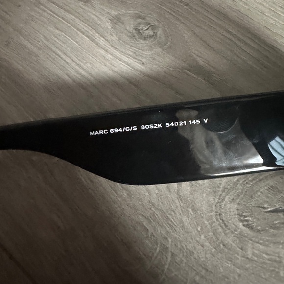 Marc Jacobs Black Classic Sunglasses - Picture 11 of 11